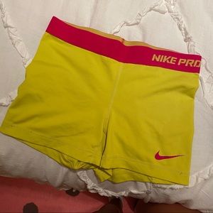 NIKE DRI FIT PRO